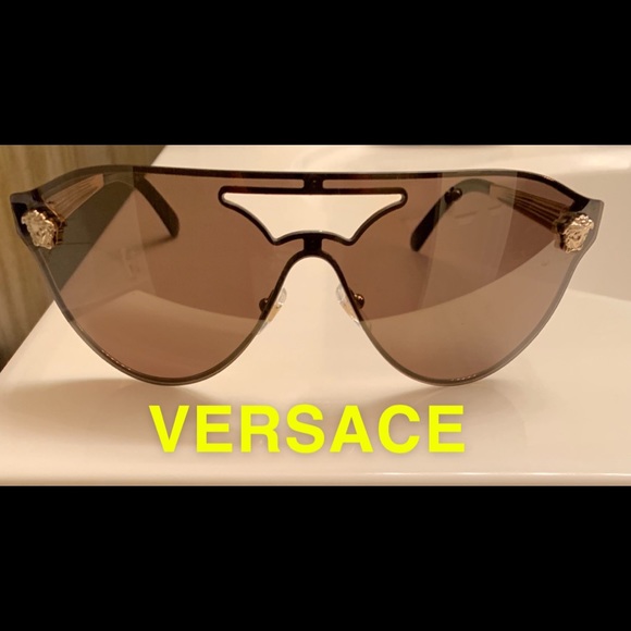 Versace Accessories - Versace Sunglasses